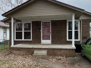 2043 Wilson Ave, Saint Albans, WV 25177