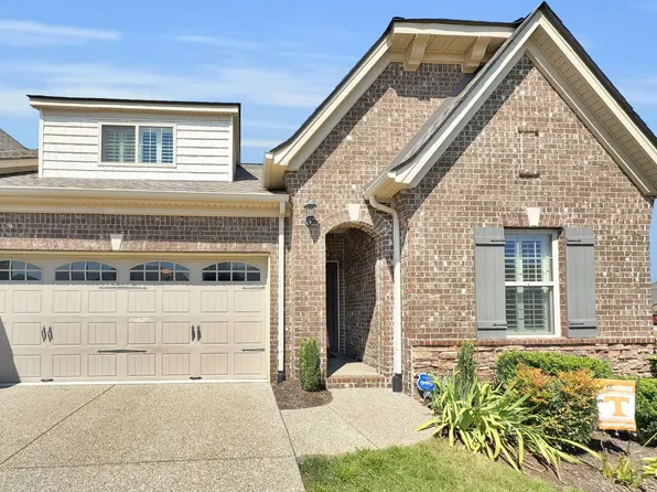 1397 Whispering Oaks Dr, Lebanon, TN 37090
