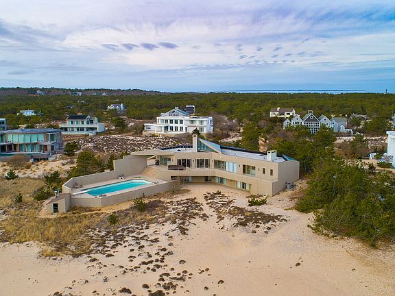 3rd image of 8 Mitchell Dunes Ln