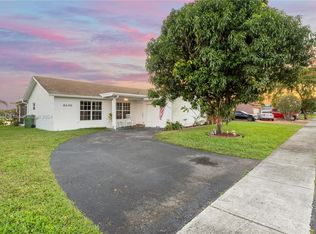 8630 NW 7th Ct, Pembroke Pines, FL 33024