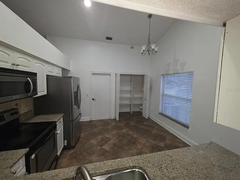 6018 Charloma Dr — Photo 4