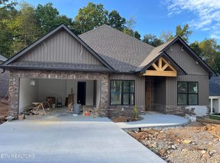 208 Erick Ln, Loudon, TN 37774