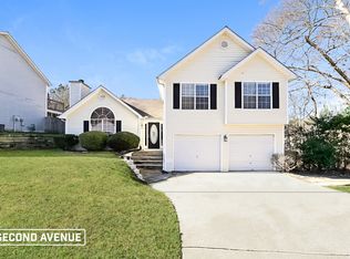 10941 Thrasher Rd, Hampton, GA 30228