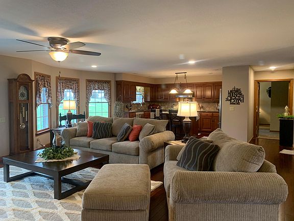 2nd image of 167 Mulberry Ln