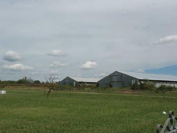 5th image of 193 Paul Clark Ln