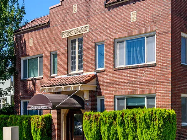 DeSoto Arms Apartments