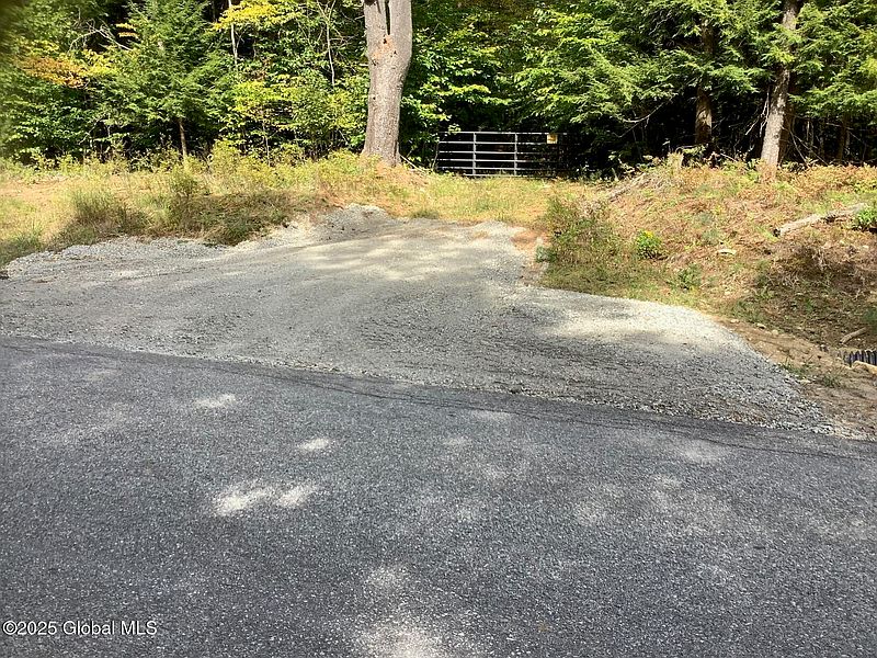 3rd image of 126 Hope Falls Road