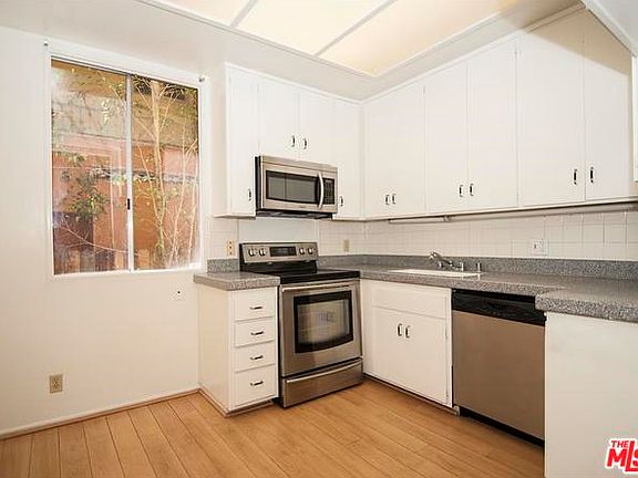 4th image of 1819 Thayer Ave