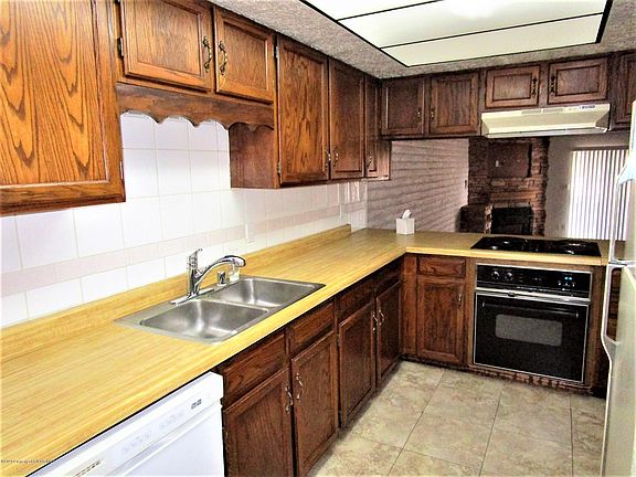 5th image of 1058 E Navajo St #D