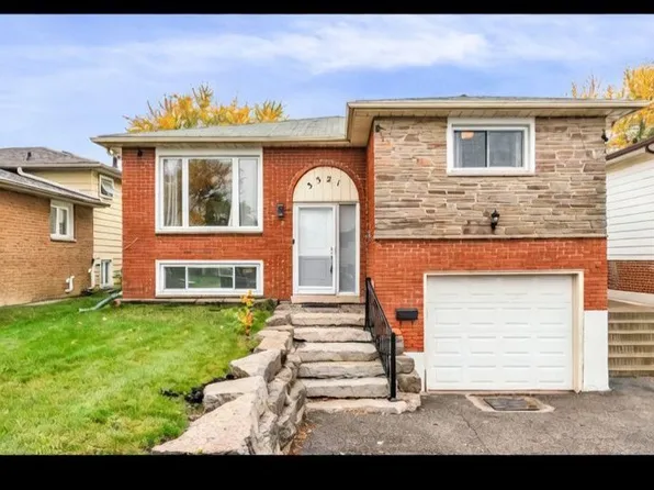 3321 Monica Dr, Mississauga, ON L4T 3E6