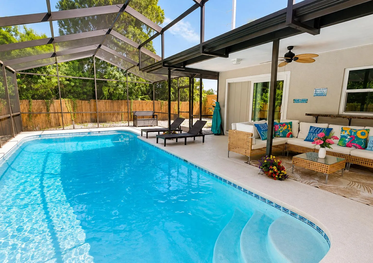4 bed, 2.0 bath, 1949 sqft, $1,356 — Photo 3