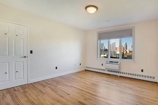 Rented by Compass | media 11
