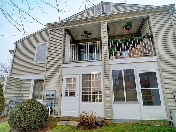 3rd image of 631A Correll Ave