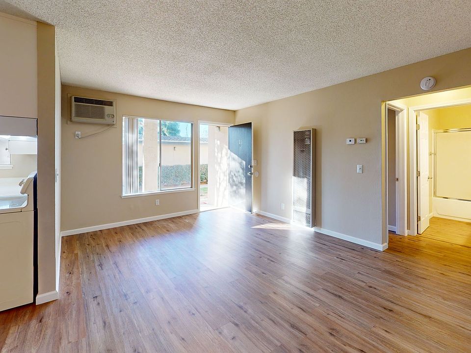 1st image of 1669 Catalina Ct #11