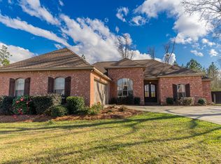 26 Chapel Hill Blvd E, Hattiesburg, MS 39402