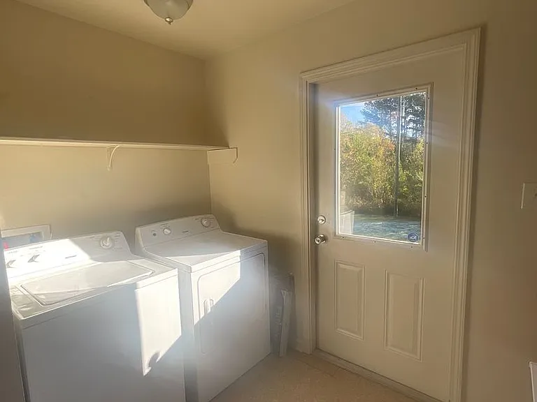 1368 Pitkin Rd — Photo 11