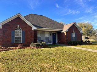 1040 Shady Lane Dr, McComb, MS 39648