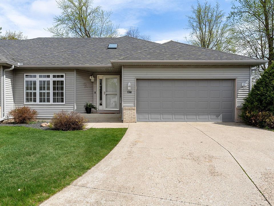 1st image of 1380 Edinburgh Pl NE