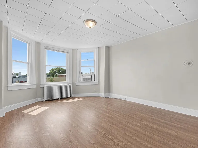3410 Belair Rd — Photo 9