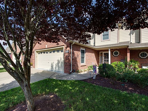 3rd image of 2018 Shamrock Dr