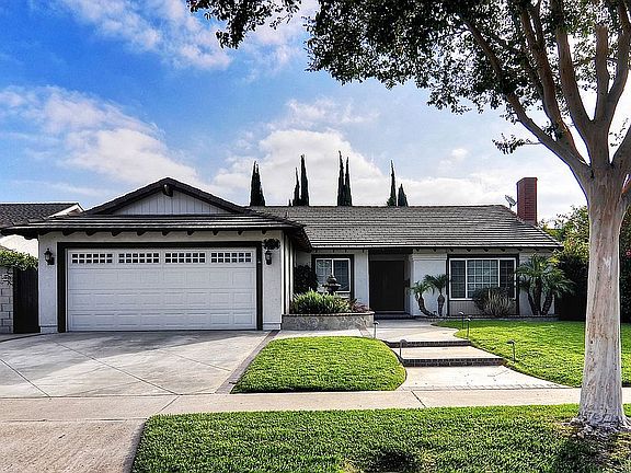 3rd image of 1591 Copperfield Dr