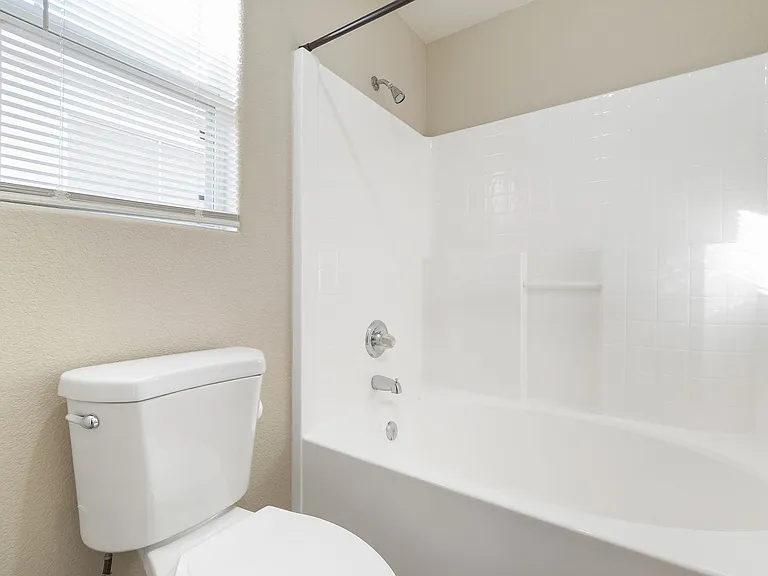 3211 Sunrise Cove Ave — Photo 13