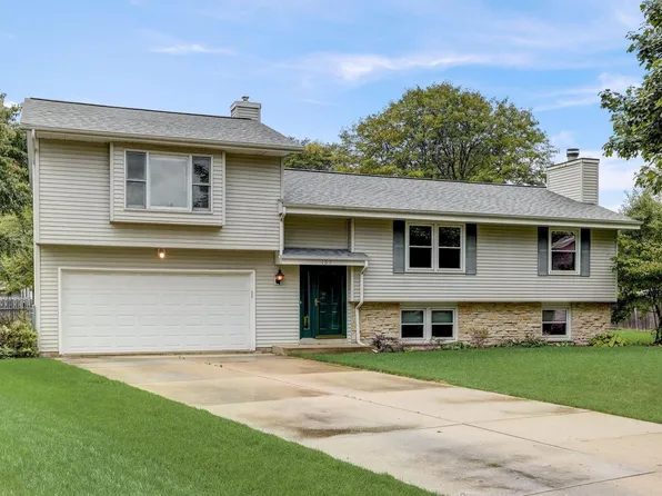 157 Poplar COURT, Hartland, WI 53029