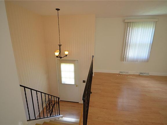 2nd image of 12 Airy Dr