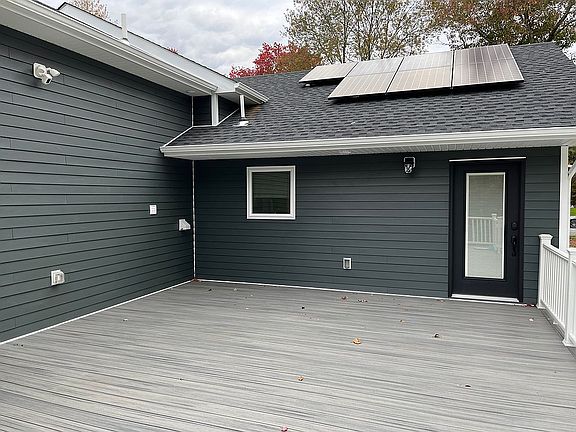 4th image of 35 Barry Ln
