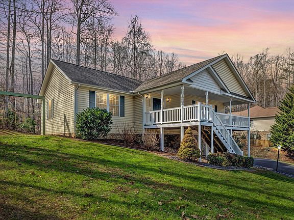 2nd image of 21 Creekwood Dr