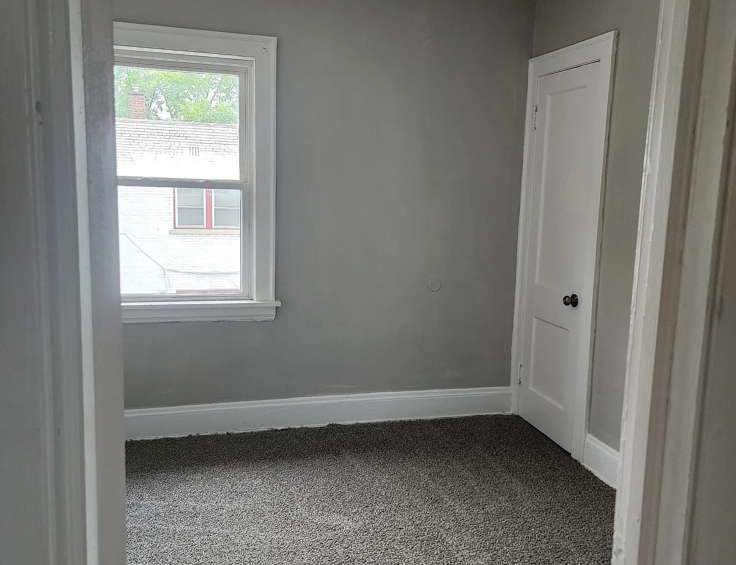 2 bed, 1.0 bath, $1,000 — Photo 3