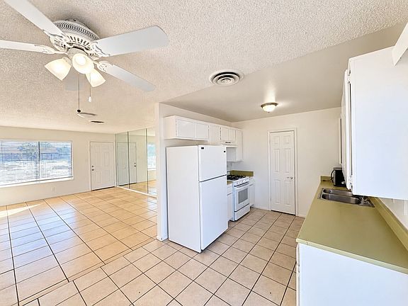 4th image of 6408 Alta Dr