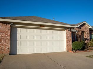 320 Fawn Meadow Dr, Fort Worth, TX 76140