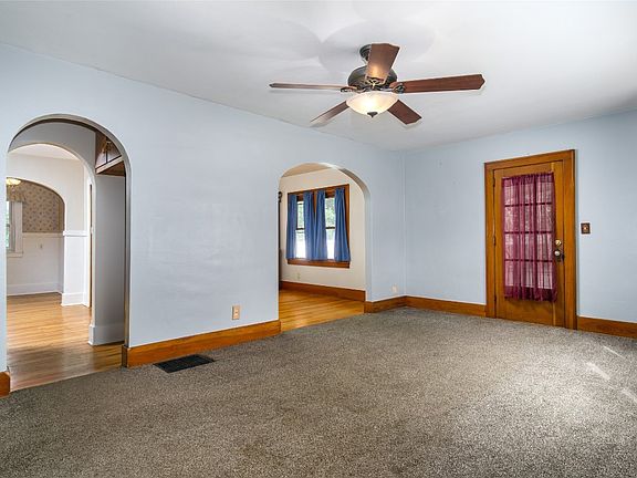 5th image of 3607 Watson Blvd