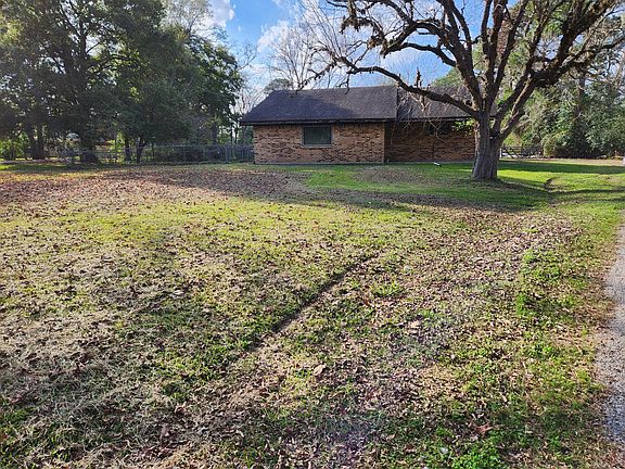 large yard, approximately 0.7 acre