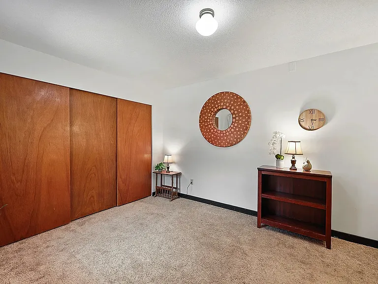 30 E Oregon St — Photo 15