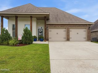 101 Chloe St, Broussard, LA 70518