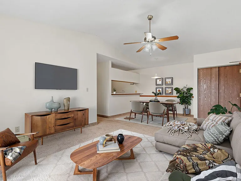 Cascade - 2 Bed / 1 Bath - 900 Sq.Ft.