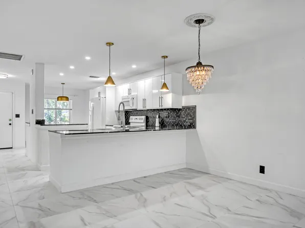 13233 Lucinda Palm Court #B, Delray Beach, FL 33484