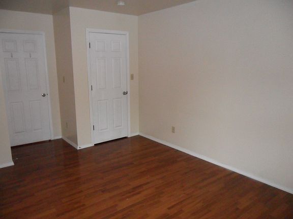 4th image of 217 Conn Ter #B