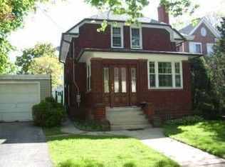 105 Linden Ave, Glencoe, IL 60022