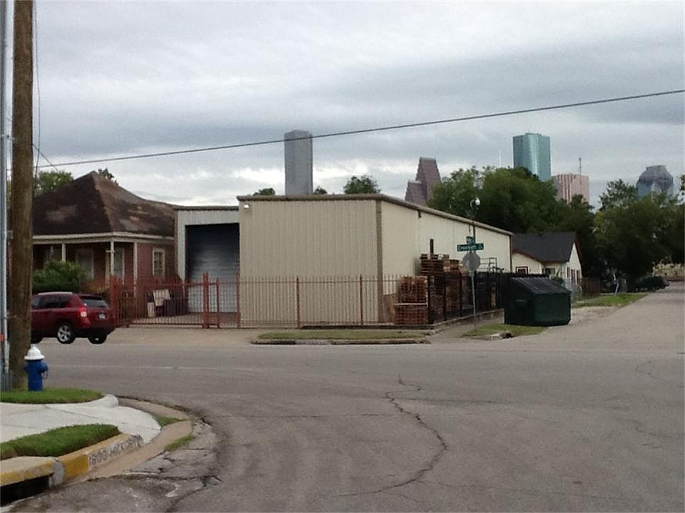 SE CORNER LOT - CROCKET AT HICKORY