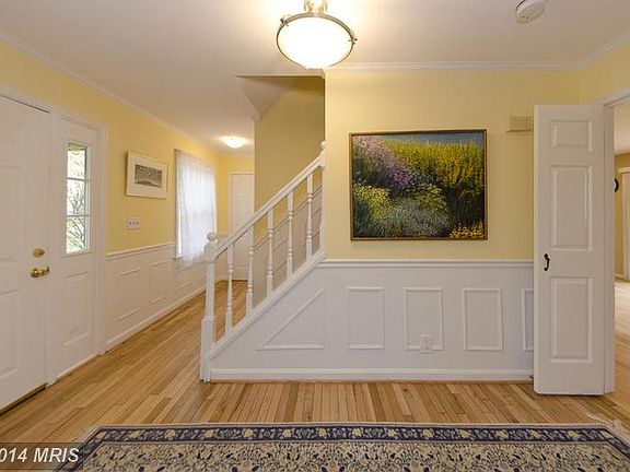 3rd image of 7528 Royce Ct
