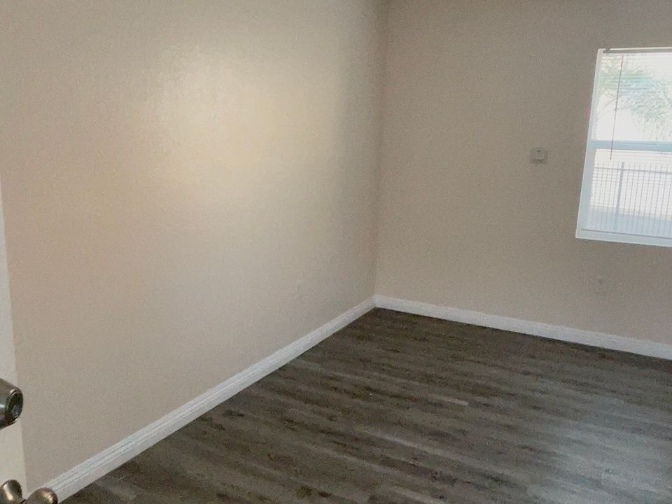1st image of 8911 1/2 Tope Ave #8911-1/2