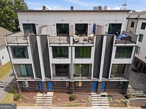 4th image of 211 Bass St SW #10