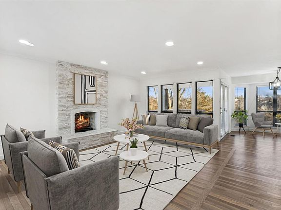3rd image of 16472 Birch Forest Dr