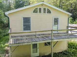 974 Pops Hobby Lake Rd, Brackney, PA 18812