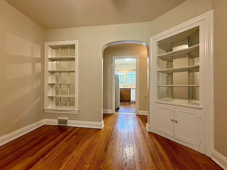 2525 Glenmary Ave #3 — Photo 8