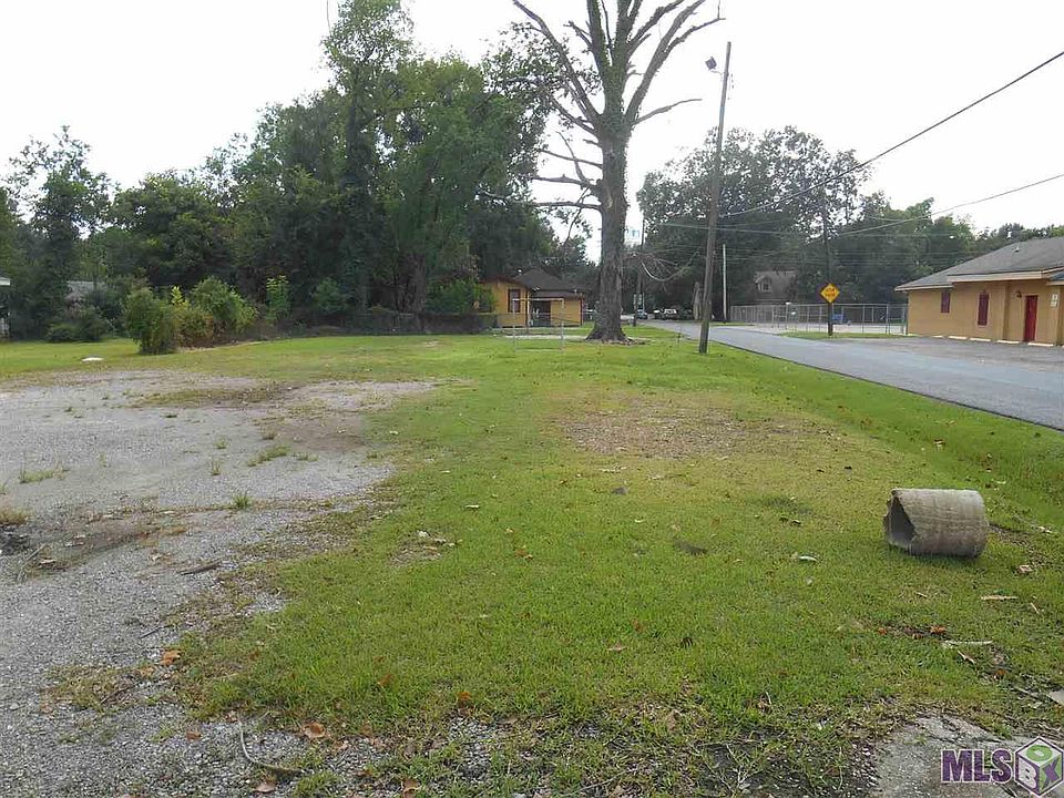 2nd image of 3720 Clayton St
