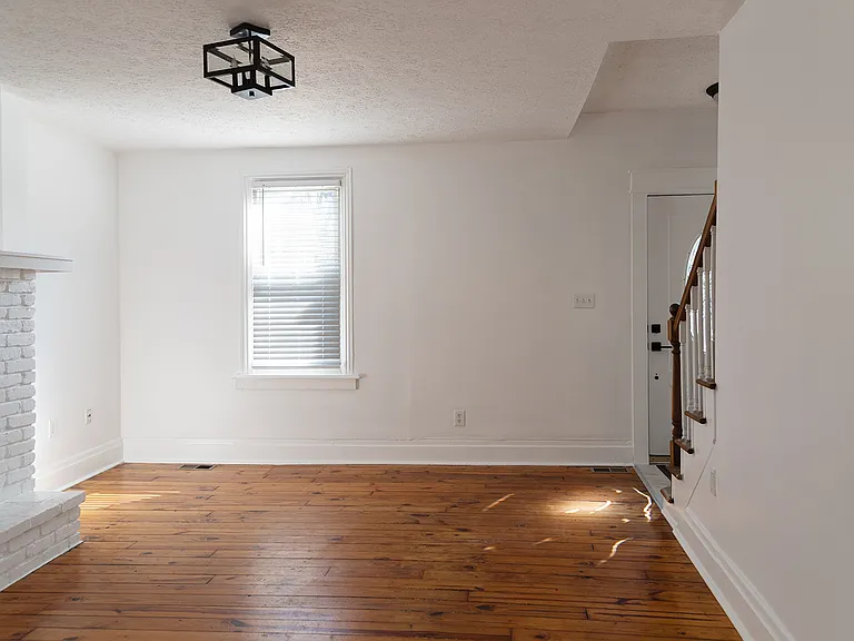 351 Ferry St — Photo 5